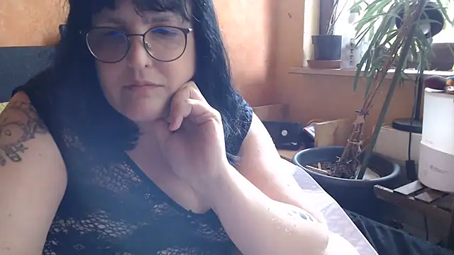 Snapshot of ladyfrombonn chatting on July 2026 02:58:01 PM ladyfrombonn online show from July 2026 02:58:01 PM