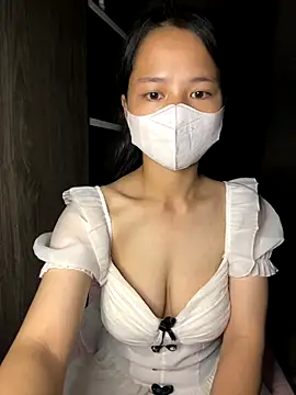 Hana-44 online show from November 2025 06:34:02 PM