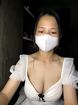 Hana-44 online show from November 2025 07:28:01 PM