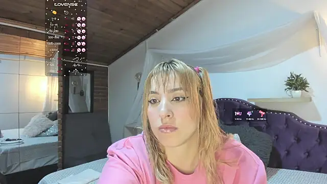 Saarah 08 online show from September 2025 12:54:01 PM