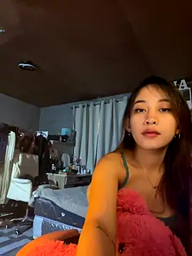 Snapshot of Yummiiieee28 chatting on November 2025 04:22:02 PM Yummiiieee28 online show from November 2025 04:22:02 PM