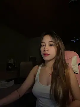 Snapshot of Yummiiieee28 chatting on November 2025 08:23:02 PM Yummiiieee28 online show from November 2025 08:23:02 PM