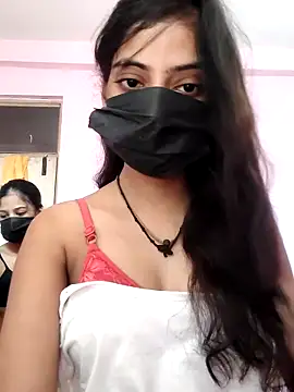 Hot-komall online show from September 2025 05:03:01 AM