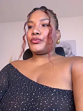 Snapshot of anailynn chatting on November 2025 11:16:01 PM anailynn online show from November 2025 11:16:01 PM