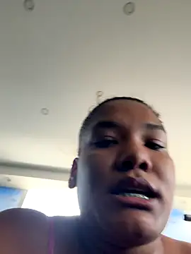 Snapshot of anailynn chatting on September 2025 03:01:02 PM anailynn online show from September 2025 03:01:02 PM