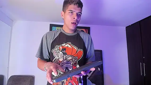 wyatt 3 online show from November 2025 12:31:02 PM