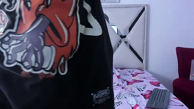 wyatt 3 online show from November 2025 12:05:01 PM