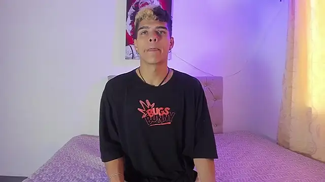 wyatt 3 online show from October 2025 12:08:01 PM