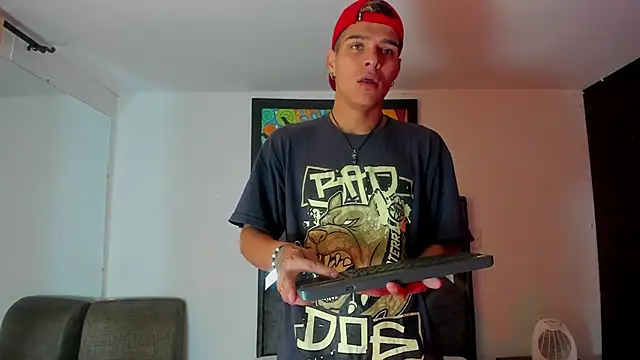 wyatt 3 online show from November 2025 12:42:02 PM