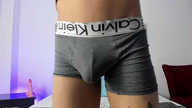 wyatt 3 online show from November 2025 11:43:01 AM