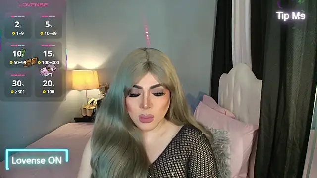 Snapshot of Unforgettable_Maria chatting on December 2025 03:11:01 AM Unforgettable Maria online show from December 2025 03:11:01 AM