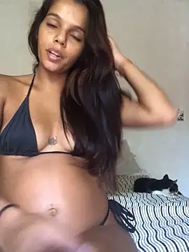 PatyPatriciaa online show from April 2026 04:46:02 PM