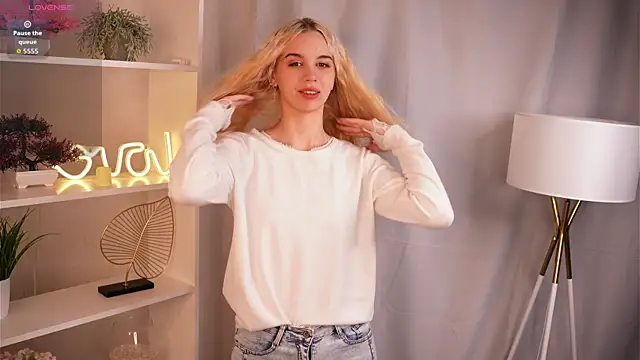 JaymieVigen online show from October 2025 03:33:02 AM