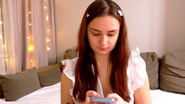 Snapshot of Lelia_Vibe chatting on November 2025 08:19:01 PM Lelia Vibe online show from November 2025 08:19:01 PM