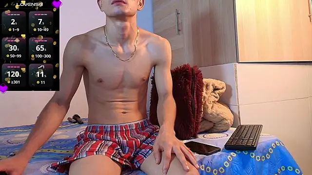Snapshot of HARVEY_HARDMAN chatting on September 2025 09:08:02 PM HARVEY HARDMAN online show from September 2025 09:08:02 PM