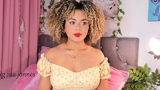 isajonnes18 online show from February 2026 09:56:01 PM