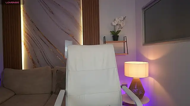 MilaCrave online show from December 2025 11:37:01 AM