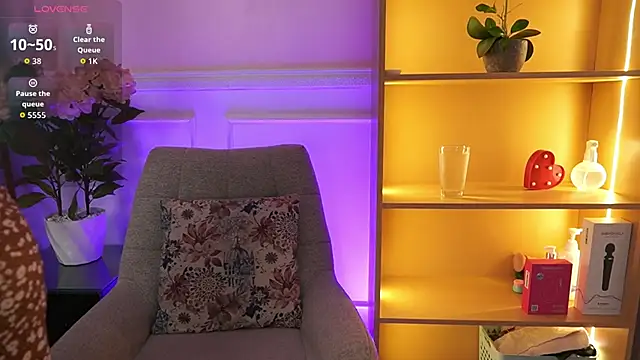 MilaCrave online show from February 2026 11:43:02 AM