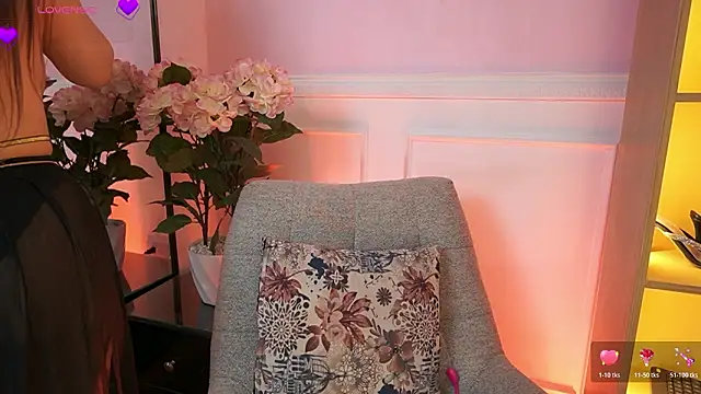 MilaCrave online show from March 2026 12:21:03 PM