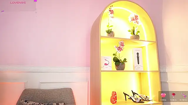 MilaCrave online show from February 2026 12:17:02 PM