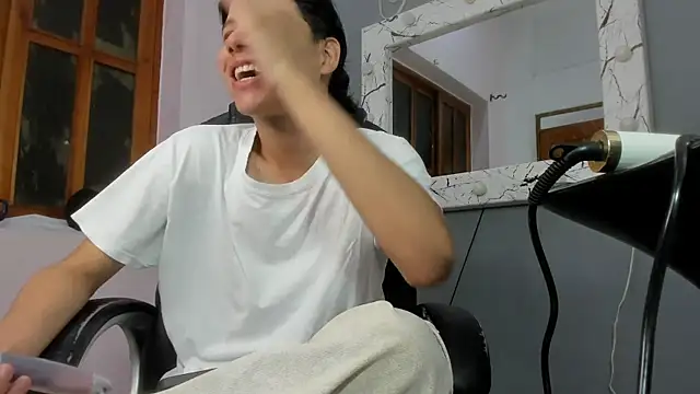 Snapshot of camillo_virgil chatting on October 2025 10:50:01 AM camillo virgil online show from October 2025 10:50:01 AM