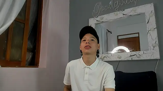 Snapshot of camillo_virgil chatting on September 2025 10:53:01 AM camillo virgil online show from September 2025 10:53:01 AM