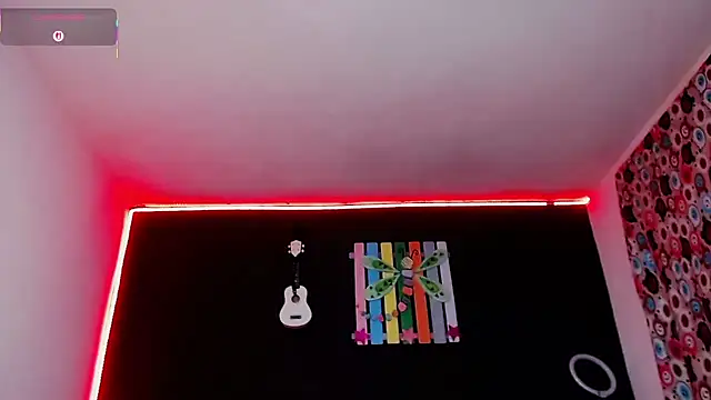 ingrid zese  online show from October 2025 06:07:02 PM