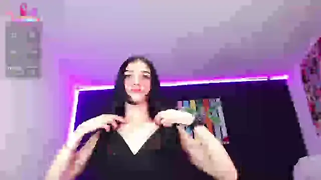 ingrid zese  online show from October 2025 05:58:01 PM
