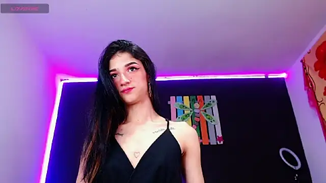 ingrid zese  online show from October 2025 06:54:02 PM