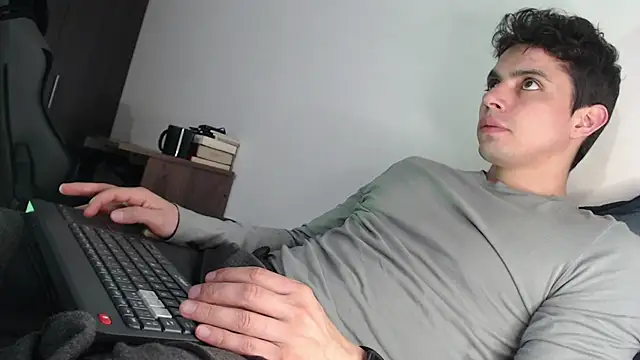 Snapshot of yourfavoriteboy__ chatting on January 2026 09:07:02 PM yourfavoriteboy online show from January 2026 09:07:02 PM