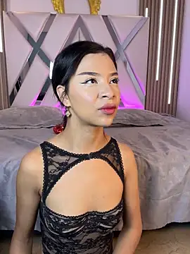 jennie whitee online show from October 2025 11:45:01 AM