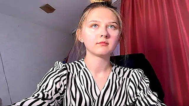 Smoke mama online show from September 2025 02:28:02 PM