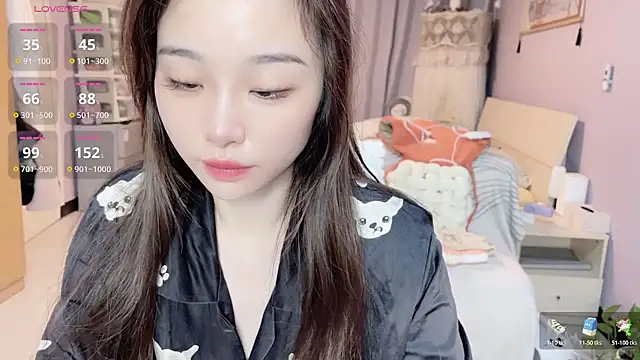 Snapshot of Y2Luvk chatting on October 2025 08:55:01 PM Y2Luvk online show from October 2025 08:55:01 PM