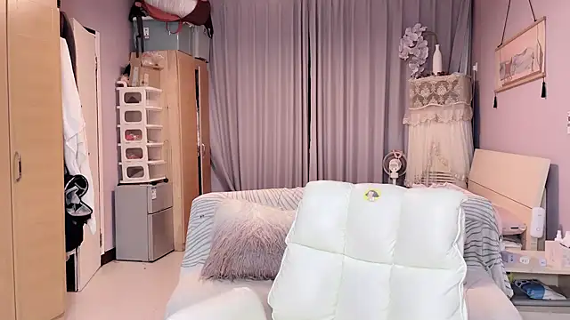 Snapshot of Y2Luvk chatting on September 2025 08:52:01 PM Y2Luvk online show from September 2025 08:52:01 PM