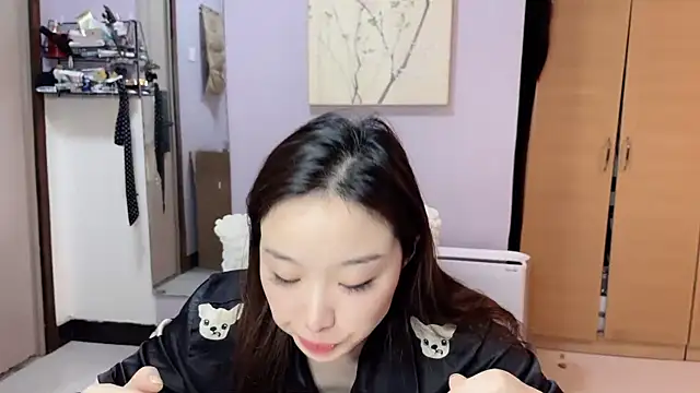 Snapshot of Y2Luvk chatting on November 2025 09:29:01 PM Y2Luvk online show from November 2025 09:29:01 PM