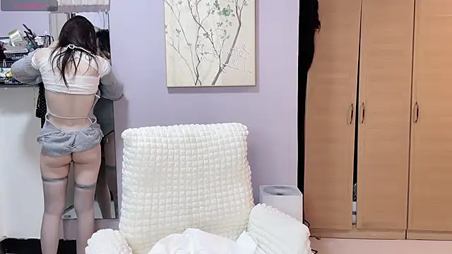 Snapshot of Y2Luvk chatting on November 2025 09:20:02 PM Y2Luvk online show from November 2025 09:20:02 PM