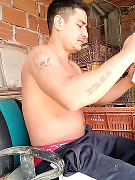 Snapshot of hoteder chatting on October 2025 02:40:02 PM hoteder online show from October 2025 02:40:02 PM