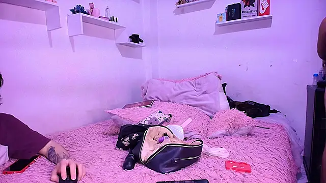 Snapshot of annyharriis chatting on February 2026 09:42:01 PM annyharriis online show from February 2026 09:42:01 PM