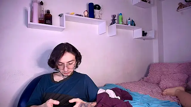 Snapshot of annyharriis chatting on January 2026 10:13:02 PM annyharriis online show from January 2026 10:13:02 PM