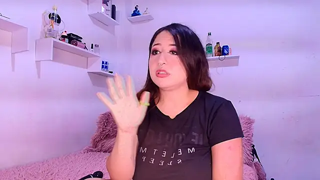 annyharriis online show from October 2025 07:37:01 PM
