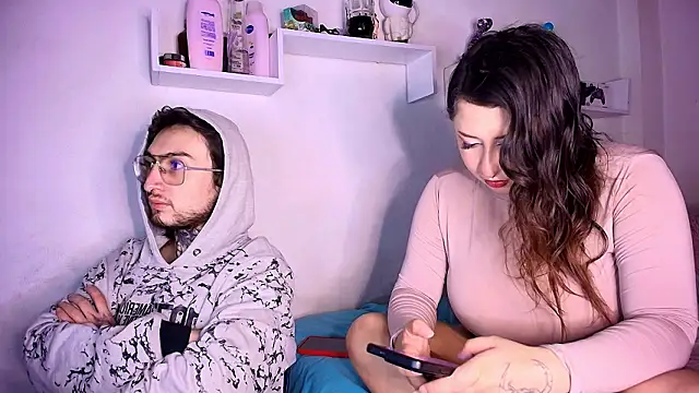 Snapshot of annyharriis chatting on February 2026 11:15:02 PM annyharriis online show from February 2026 11:15:02 PM