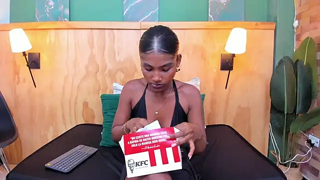 Snapshot of halleylorens chatting on February 2026 07:25:01 PM halleylorens online show from February 2026 07:25:01 PM