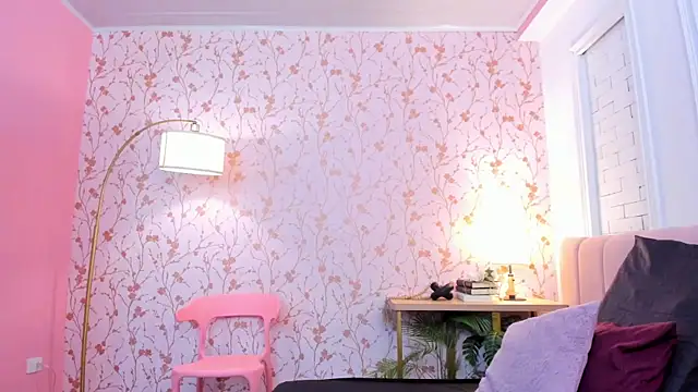 halleylorens online show from May 2026 07:09:02 PM