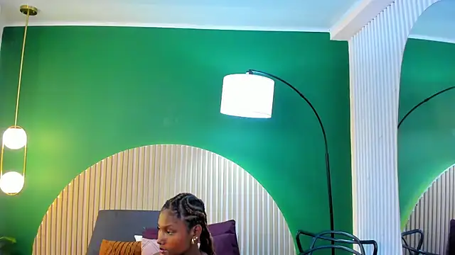 halleylorens online show from November 2025 07:17:01 PM