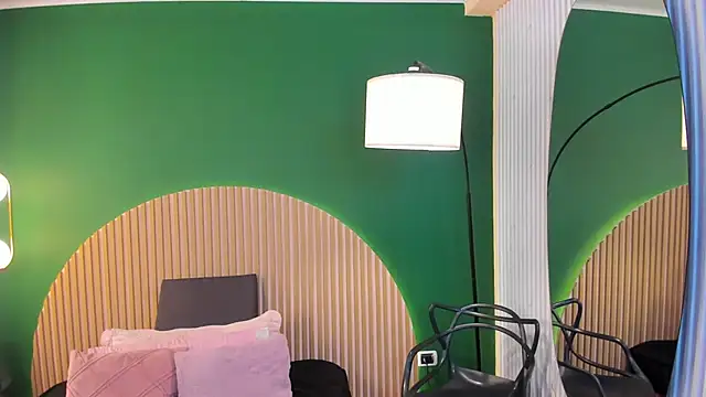 Snapshot of halleylorens chatting on February 2026 05:07:01 AM halleylorens online show from February 2026 05:07:01 AM