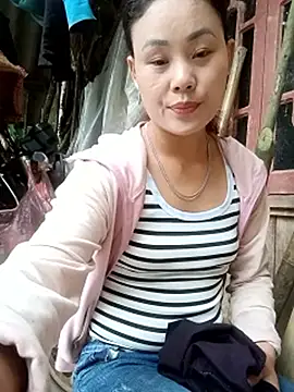 Ruaiuoi online show from May 2026 12:58:01 AM