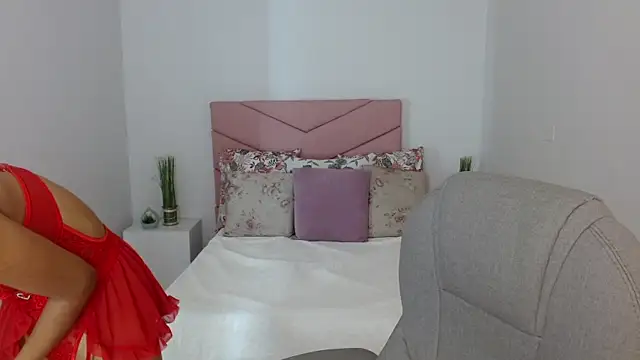 SarayVega  online show from September 2025 07:20:02 PM