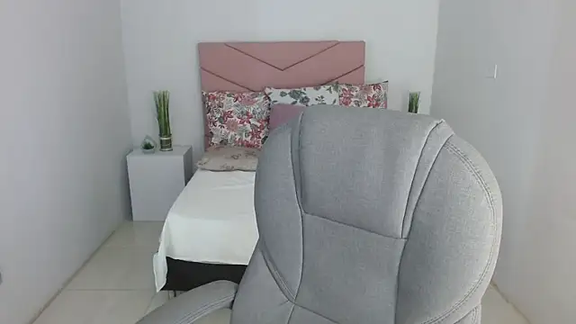 SarayVega  online show from September 2025 07:13:01 PM