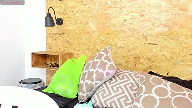 santiblack7 online show from November 2025 06:57:02 PM