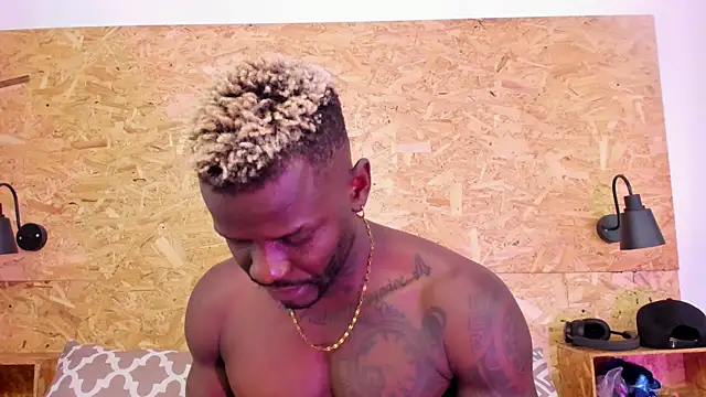 santiblack7 online show from October 2025 07:36:02 PM